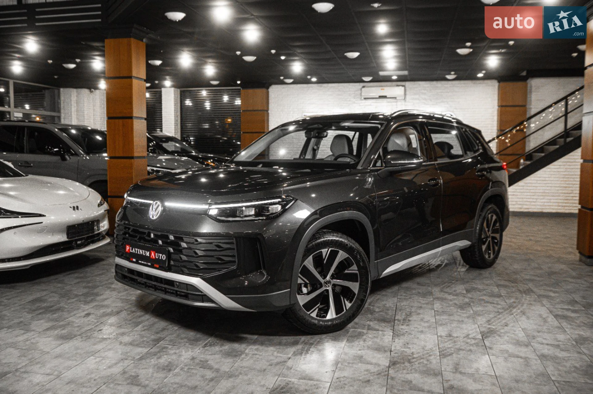 Ford Explorer 2021 VIN 1FM5K7FWXMNA12228 фото оголошення 8 з 15