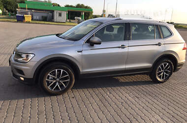 Внедорожник / Кроссовер Volkswagen Tiguan Allspace 2020 в Радивилове