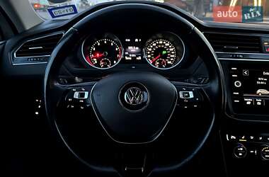 Внедорожник / Кроссовер Volkswagen Tiguan Allspace 2018 в 
