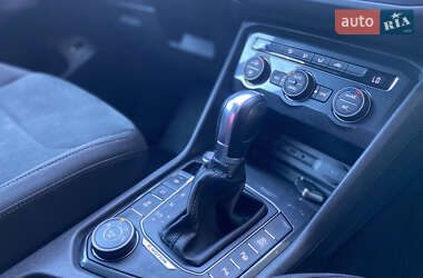 Внедорожник / Кроссовер Volkswagen Tiguan Allspace 2018 в 