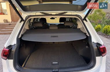 Внедорожник / Кроссовер Volkswagen Tiguan Allspace 2020 в 