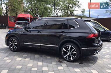 Внедорожник / Кроссовер Volkswagen Tiguan Allspace 2022 в 