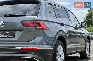 Позашляховик / Кросовер Volkswagen Tiguan Allspace 2021 в 