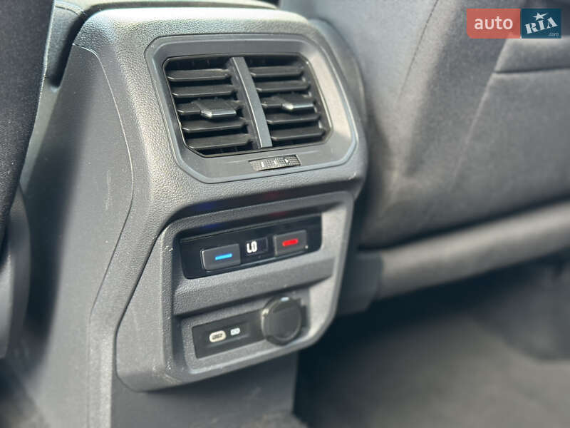 Внедорожник / Кроссовер Volkswagen Tiguan Allspace 2020 в Староконстантинове