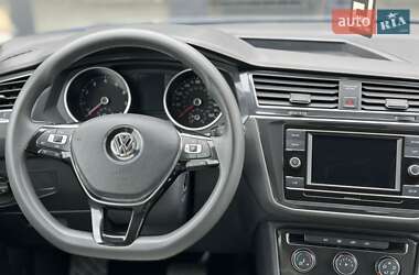 Внедорожник / Кроссовер Volkswagen Tiguan Allspace 2018 в 