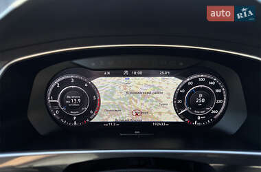 Внедорожник / Кроссовер Volkswagen Tiguan Allspace 2017 в 