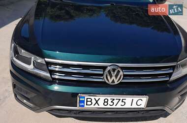 Внедорожник / Кроссовер Volkswagen Tiguan Allspace 2019 в Каменец-Подольском