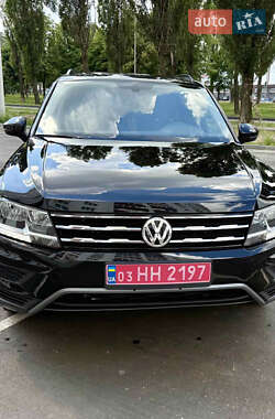 Внедорожник / Кроссовер Volkswagen Tiguan Allspace 2019 в Киеве
