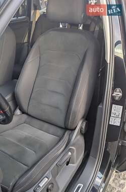 Внедорожник / Кроссовер Volkswagen Tiguan Allspace 2018 в 