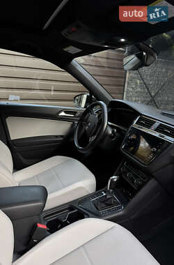 Внедорожник / Кроссовер Volkswagen Tiguan Allspace 2019 в 