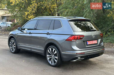 Внедорожник / Кроссовер Volkswagen Tiguan Allspace 2020 в 