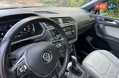 Внедорожник / Кроссовер Volkswagen Tiguan Allspace 2020 в 