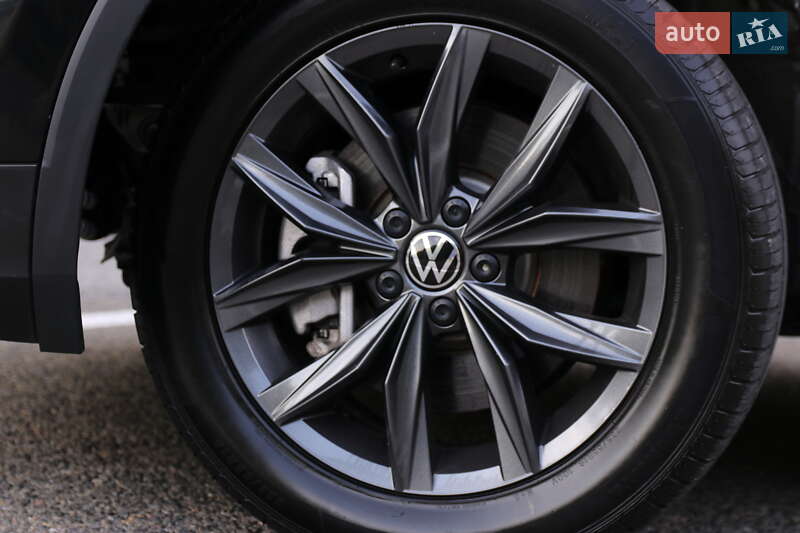 Позашляховик / Кросовер Volkswagen Tiguan Allspace 2023 в Харкові