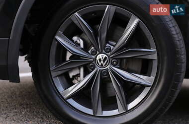 Внедорожник / Кроссовер Volkswagen Tiguan Allspace 2023 в 