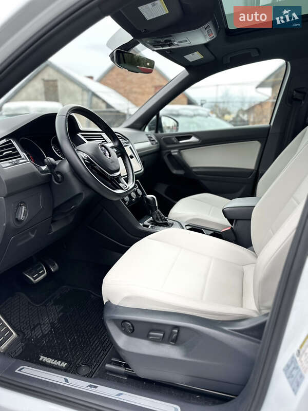 Внедорожник / Кроссовер Volkswagen Tiguan Allspace 2021 в Львове