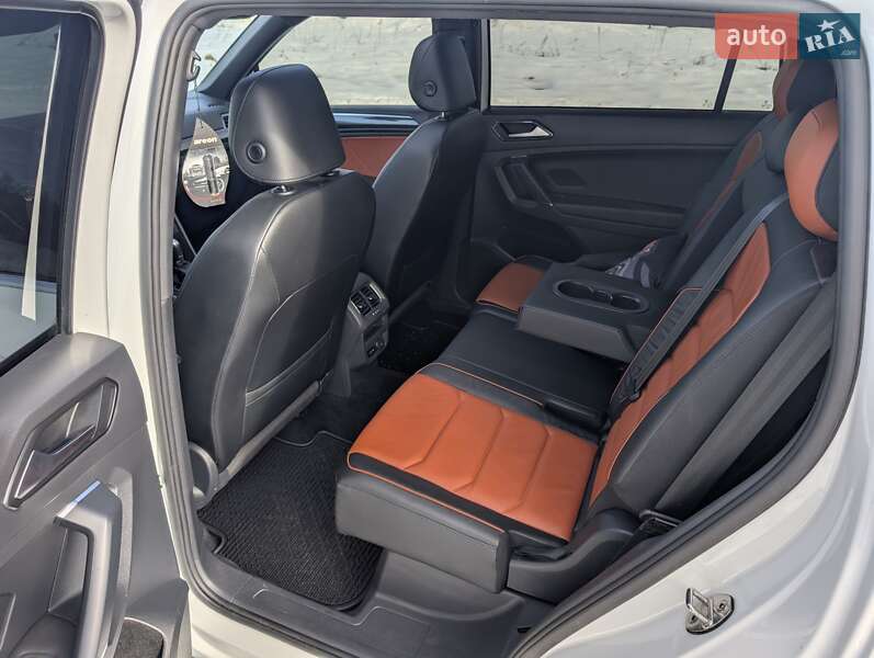 Внедорожник / Кроссовер Volkswagen Tiguan Allspace 2018 в Львове