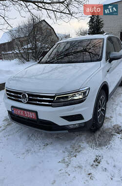 Внедорожник / Кроссовер Volkswagen Tiguan Allspace 2020 в Шепетовке