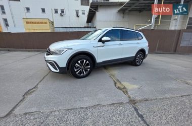 Внедорожник / Кроссовер Volkswagen Tiguan Allspace 2022 в Львове