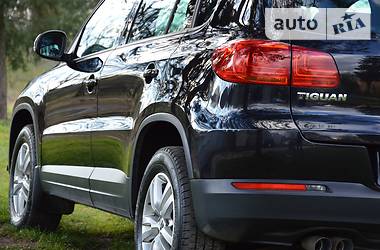 Внедорожник / Кроссовер Volkswagen Tiguan 2012 в Львове