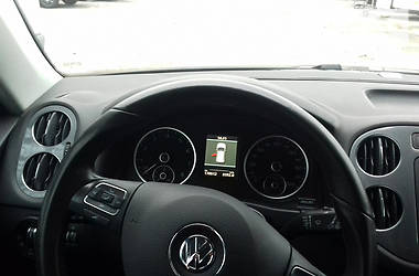 Внедорожник / Кроссовер Volkswagen Tiguan 2011 в Вараше