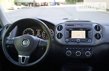 Внедорожник / Кроссовер Volkswagen Tiguan 2014 в Киеве