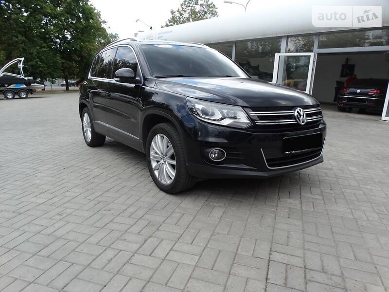 Внедорожник / Кроссовер Volkswagen Tiguan 2013 в Днепре