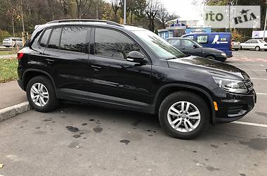 Позашляховик / Кросовер Volkswagen Tiguan 2015 в 