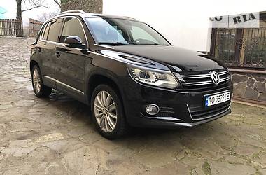 Позашляховик / Кросовер Volkswagen Tiguan 2011 в Тячеві