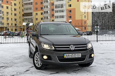 Внедорожник / Кроссовер Volkswagen Tiguan 2014 в Киеве