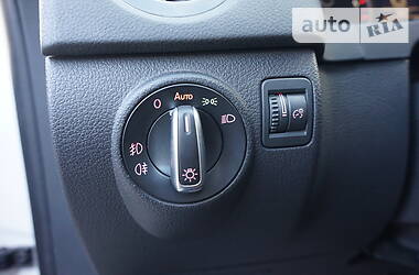 Позашляховик / Кросовер Volkswagen Tiguan 2013 в 