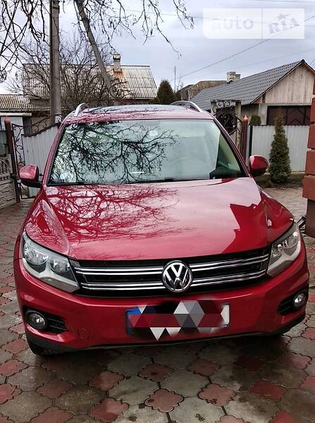Позашляховик / Кросовер Volkswagen Tiguan 2012 в Новоселиці