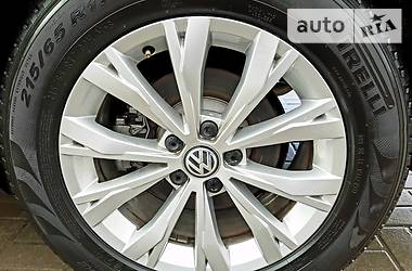 Позашляховик / Кросовер Volkswagen Tiguan 2017 в 