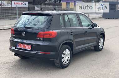 Позашляховик / Кросовер Volkswagen Tiguan 2011 в 