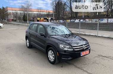 Позашляховик / Кросовер Volkswagen Tiguan 2011 в 