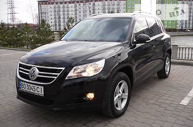 Внедорожник / Кроссовер Volkswagen Tiguan 2009 в 