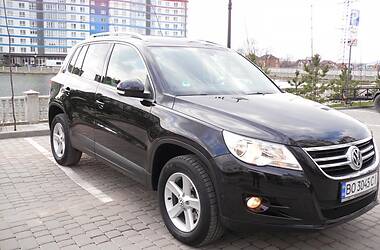 Внедорожник / Кроссовер Volkswagen Tiguan 2009 в 