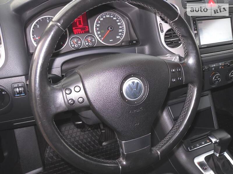 Позашляховик / Кросовер Volkswagen Tiguan 2009 в Івано-Франківську