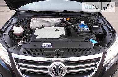 Внедорожник / Кроссовер Volkswagen Tiguan 2009 в 
