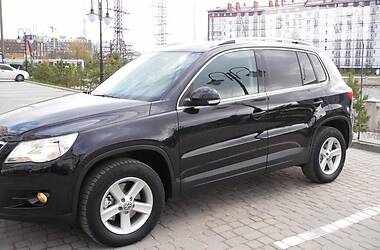 Внедорожник / Кроссовер Volkswagen Tiguan 2009 в 