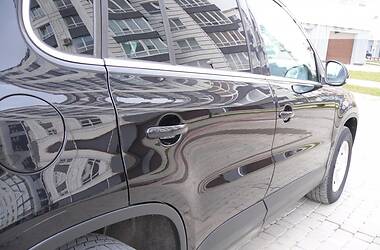 Внедорожник / Кроссовер Volkswagen Tiguan 2009 в 