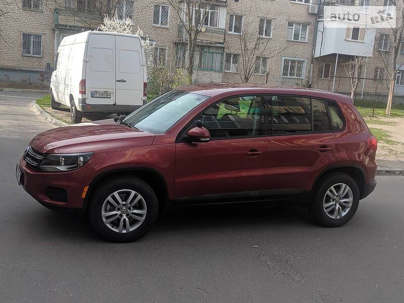 Внедорожник / Кроссовер Volkswagen Tiguan 2012 в Херсоне