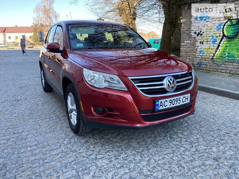 Позашляховик / Кросовер Volkswagen Tiguan 2011 в Луцьку