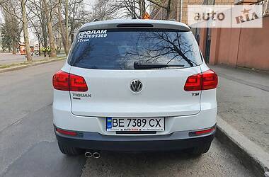 Позашляховик / Кросовер Volkswagen Tiguan 2017 в 