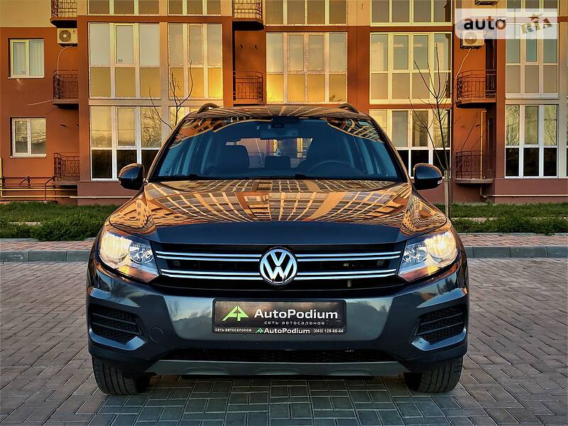 Позашляховик / Кросовер Volkswagen Tiguan 2016 в Херсоні