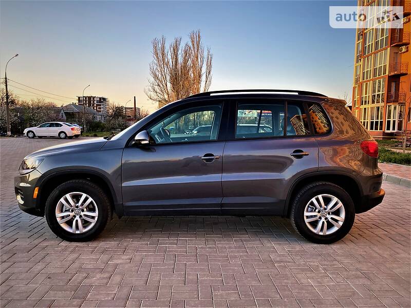 Позашляховик / Кросовер Volkswagen Tiguan 2016 в Херсоні