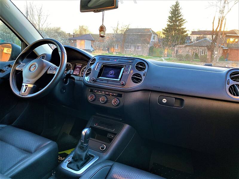 Позашляховик / Кросовер Volkswagen Tiguan 2016 в Херсоні