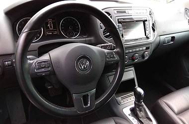 Позашляховик / Кросовер Volkswagen Tiguan 2013 в 