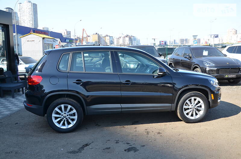 Позашляховик / Кросовер Volkswagen Tiguan 2017 в Києві