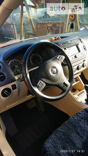 Позашляховик / Кросовер Volkswagen Tiguan 2012 в Новоселиці