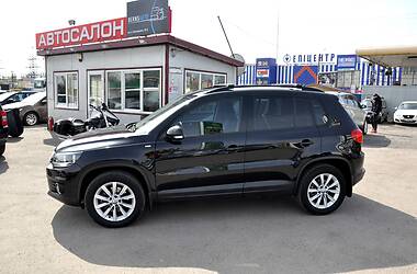 Позашляховик / Кросовер Volkswagen Tiguan 2017 в 